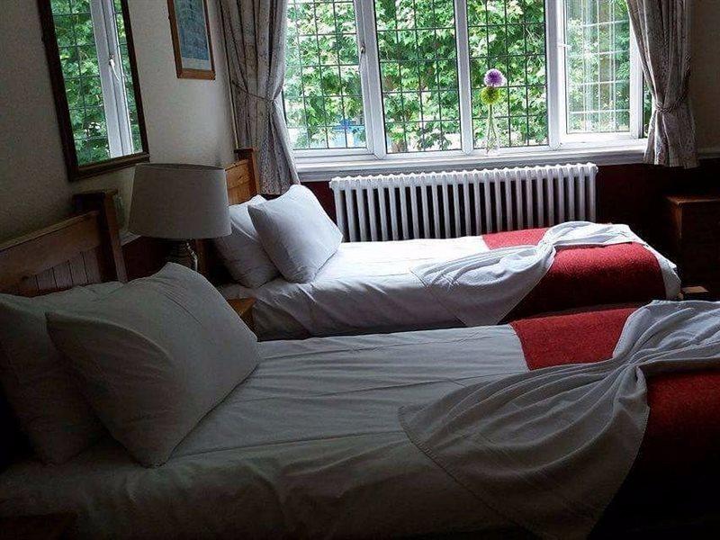 The Swan Pub 3* Isleworth